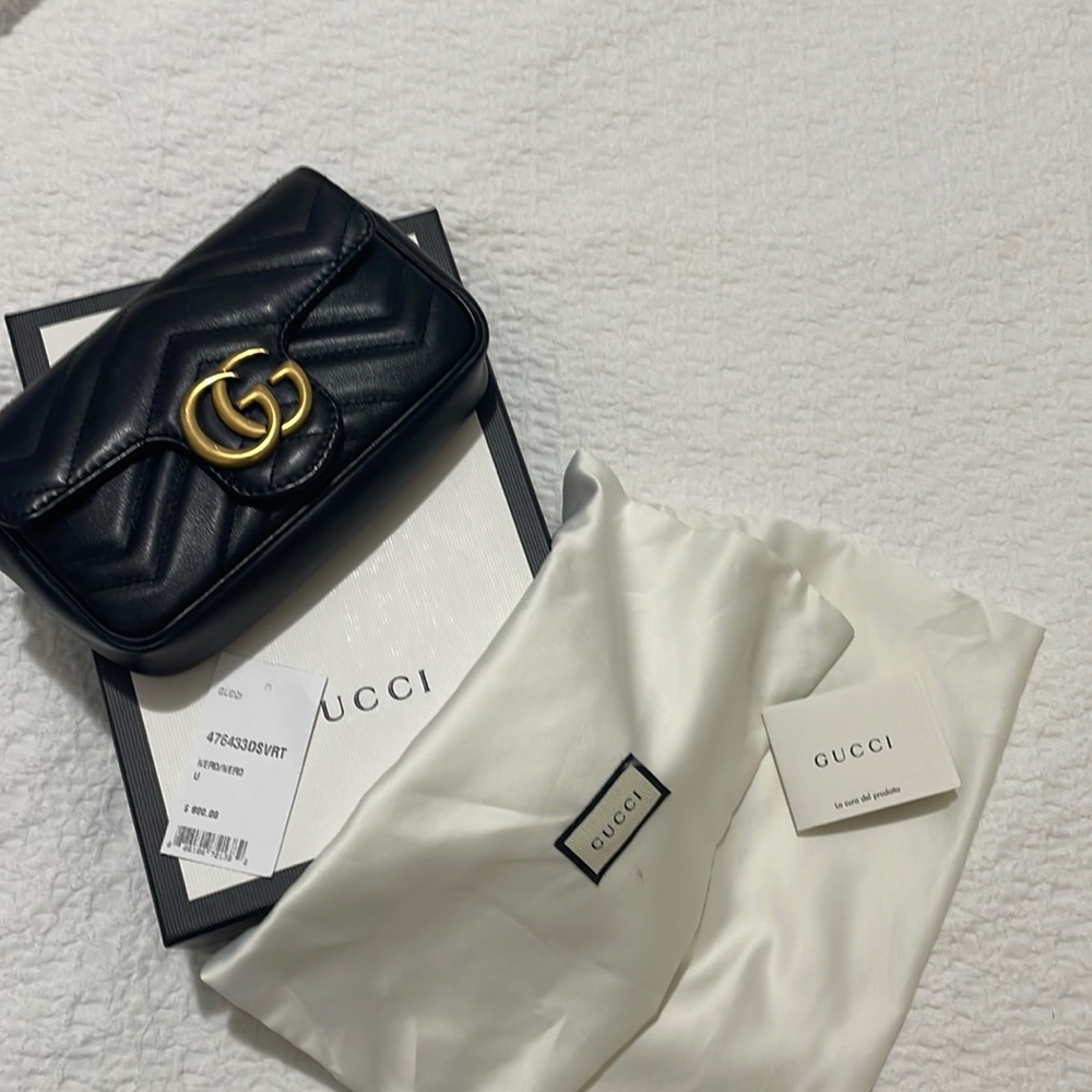 GG Marmont Super Mini Leather Wallet                    Gucci / Negotiable price
